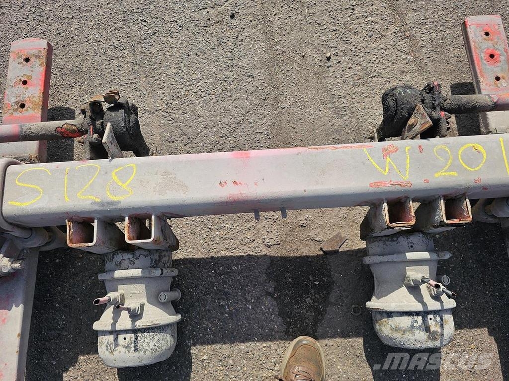 Fruehauf FREUHAUF SMB TRAILER AXLE SINGLE TIRE. Essieux
