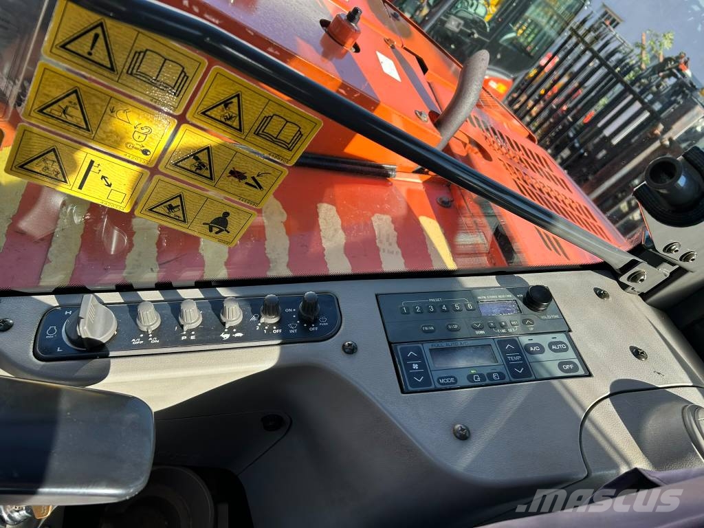 Hitachi ZX 85 US B LC-3 حفارات وسط 7 طن - 12 طن