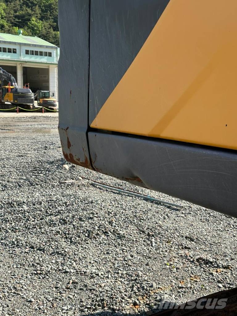 Volvo EC350EL 대형 굴삭기 29톤 이상