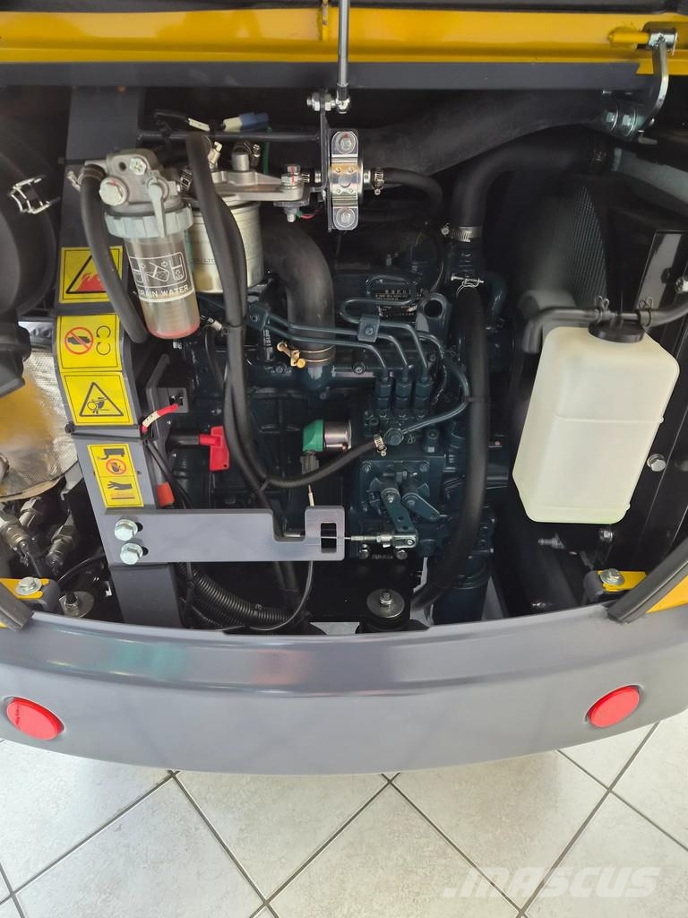 Eurotrac 2 tons minigraver Nieuw 3 bakken Minigraafmachines < 7t