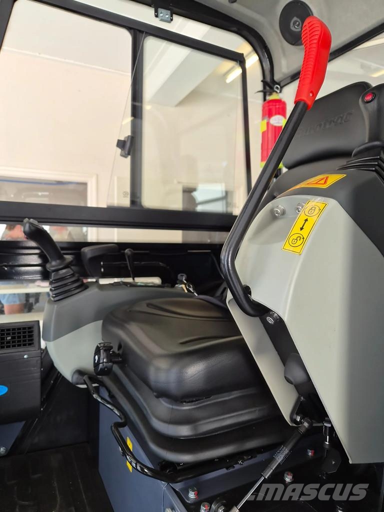 Eurotrac 2 tons minigraver Nieuw 3 bakken Minigraafmachines < 7t