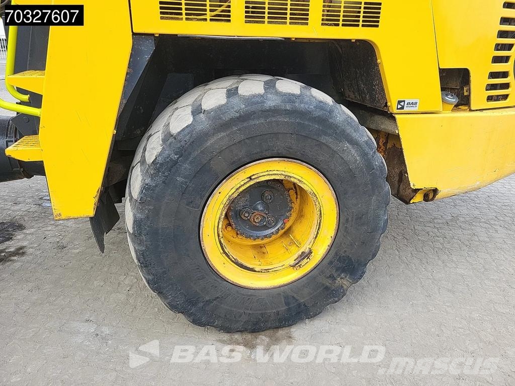 Komatsu HM300-3 ساحبات مفصلية