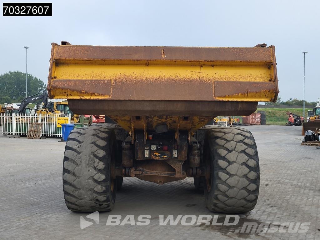 Komatsu HM300-3 ساحبات مفصلية
