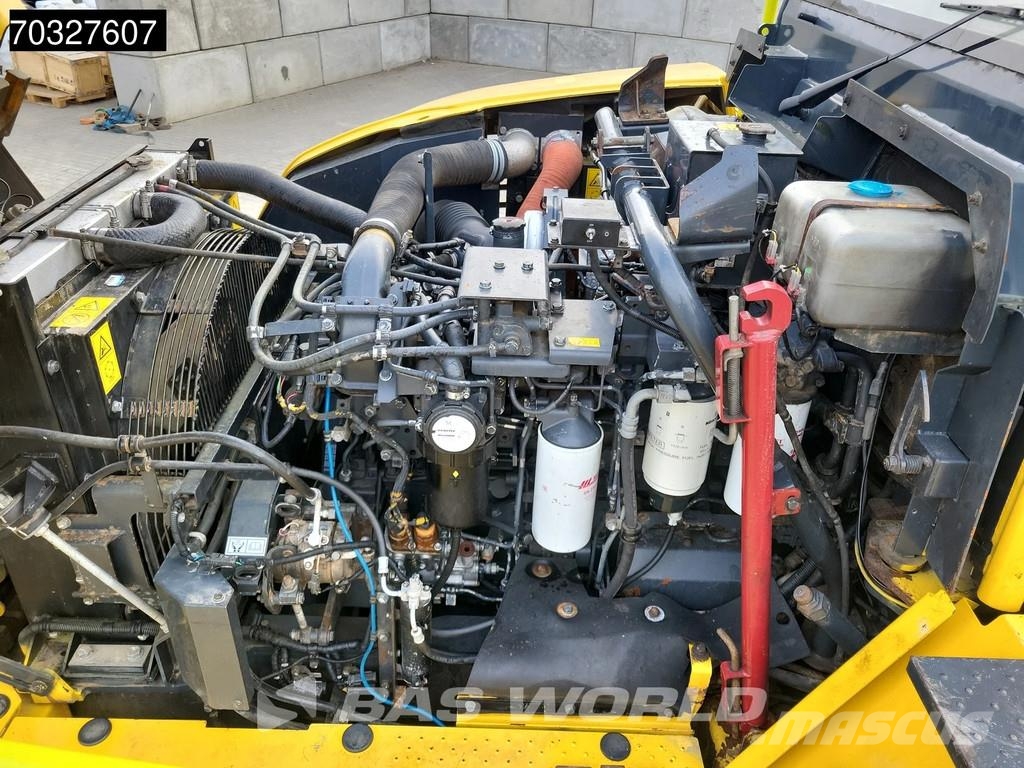 Komatsu HM300-3 ساحبات مفصلية
