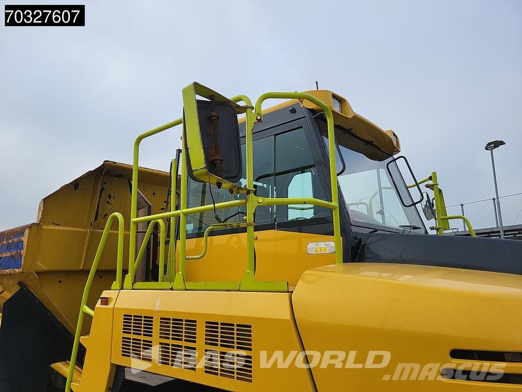 Komatsu HM300-3 ساحبات مفصلية