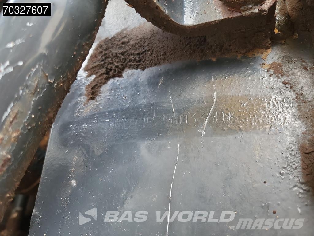 Komatsu HM300-3 ساحبات مفصلية