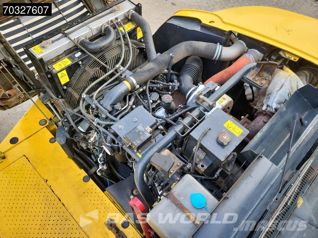 Komatsu HM300-3 ساحبات مفصلية