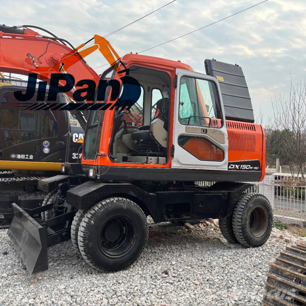 Doosan DH 150 W-7 Kolová rýpadla
