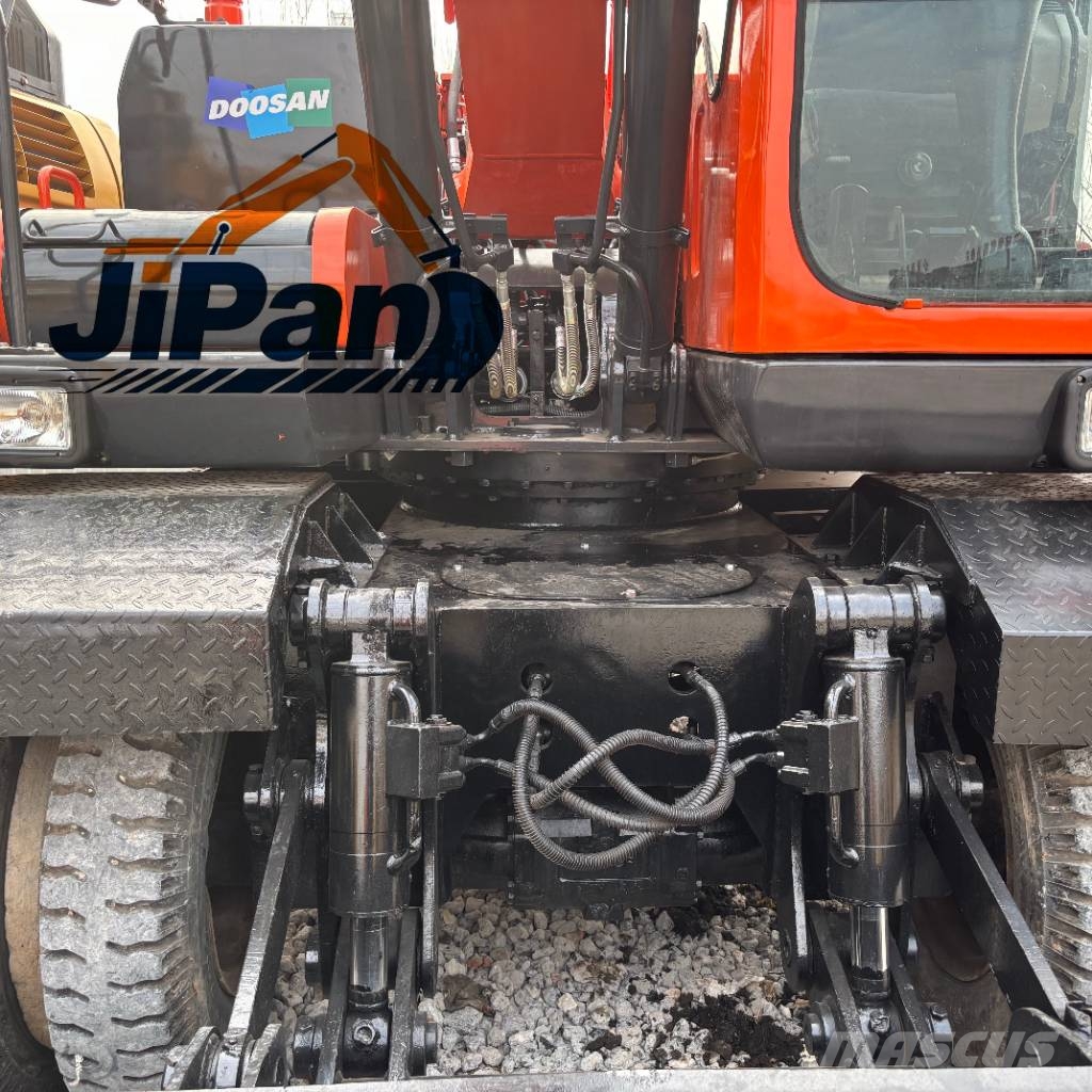 Doosan DH 150 W-7 Kolová rýpadla