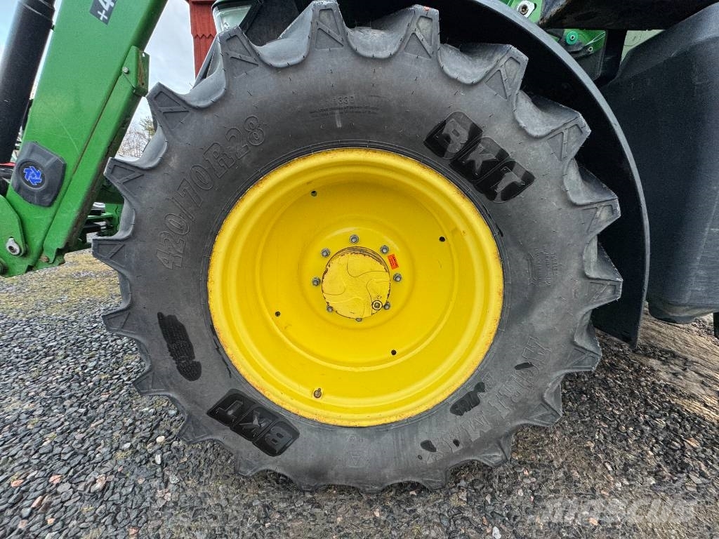 John Deere 6130 R Tractors