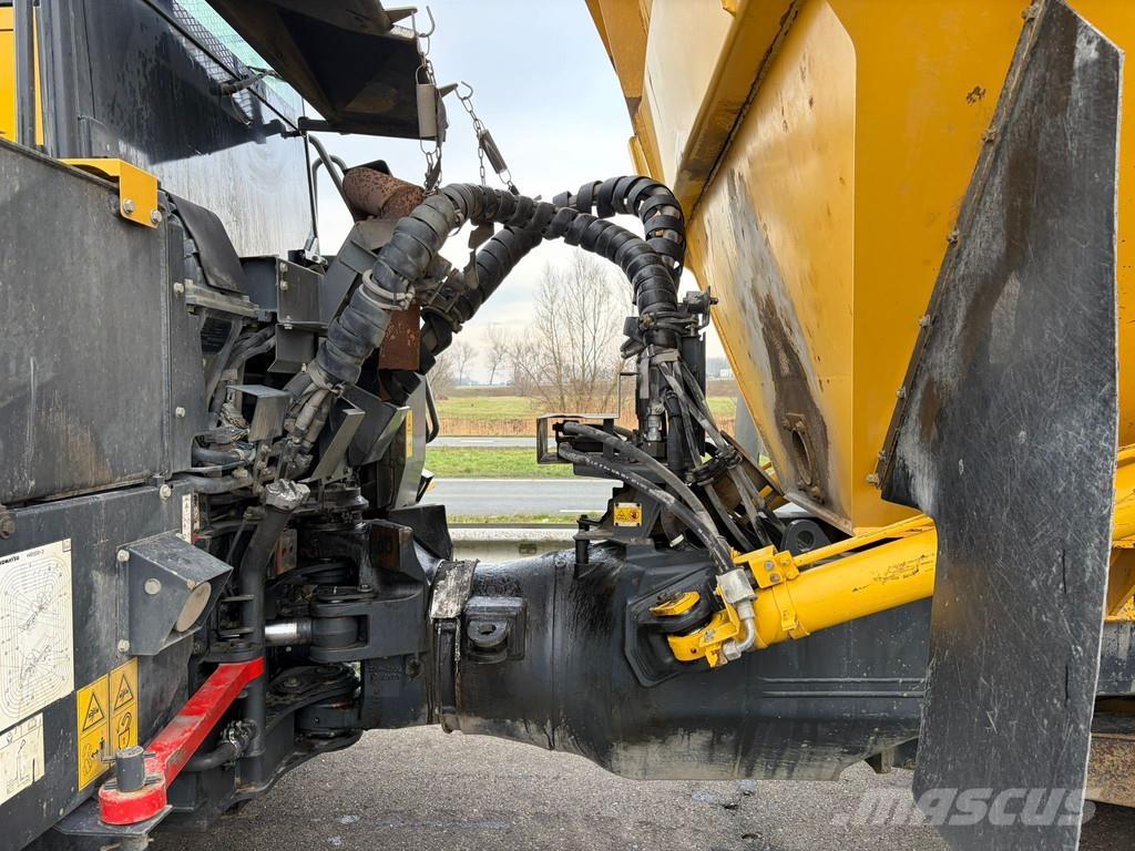 Komatsu HM300-3 Karjeriniai savivarčiai