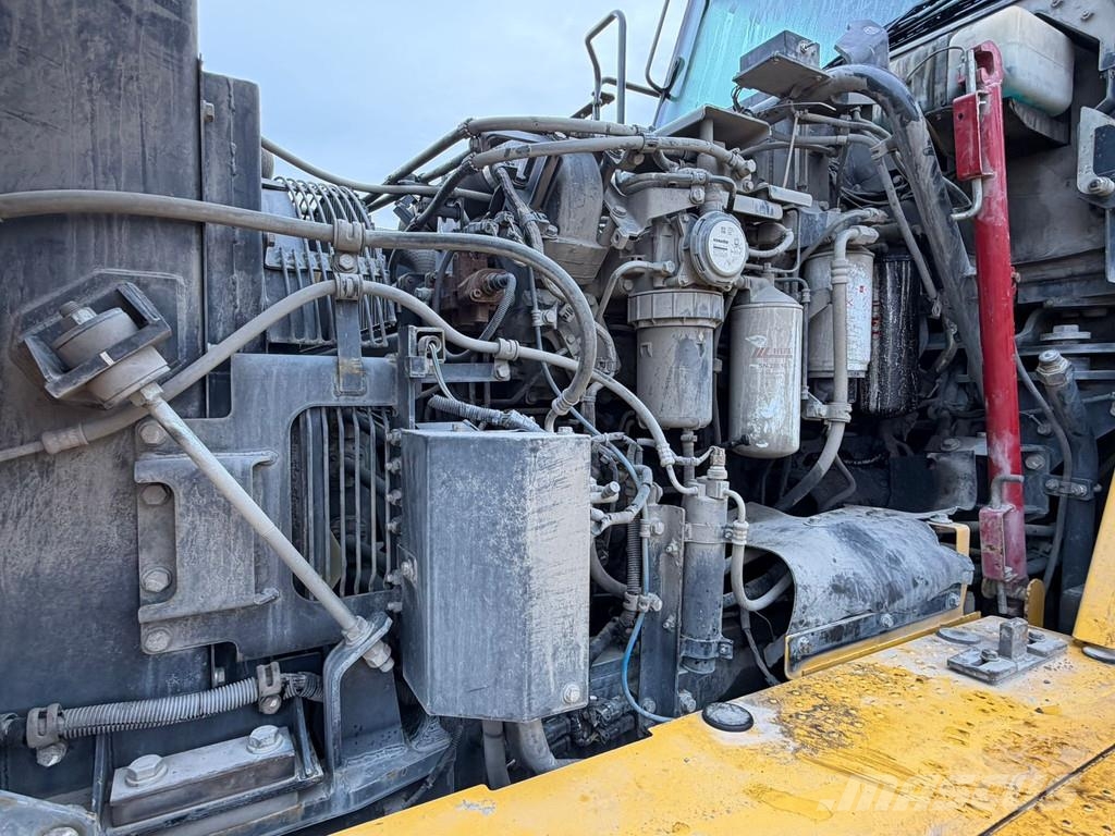 Komatsu HM300-3 Karjeriniai savivarčiai