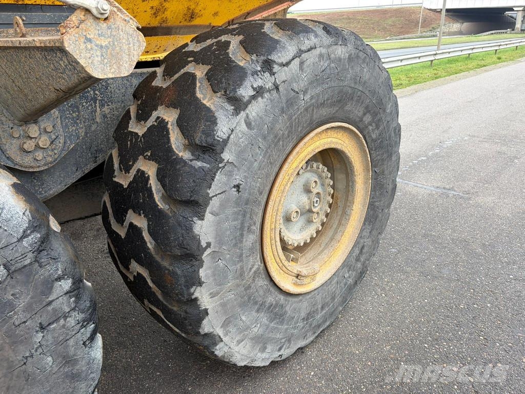 Komatsu HM300-3 Karjeriniai savivarčiai