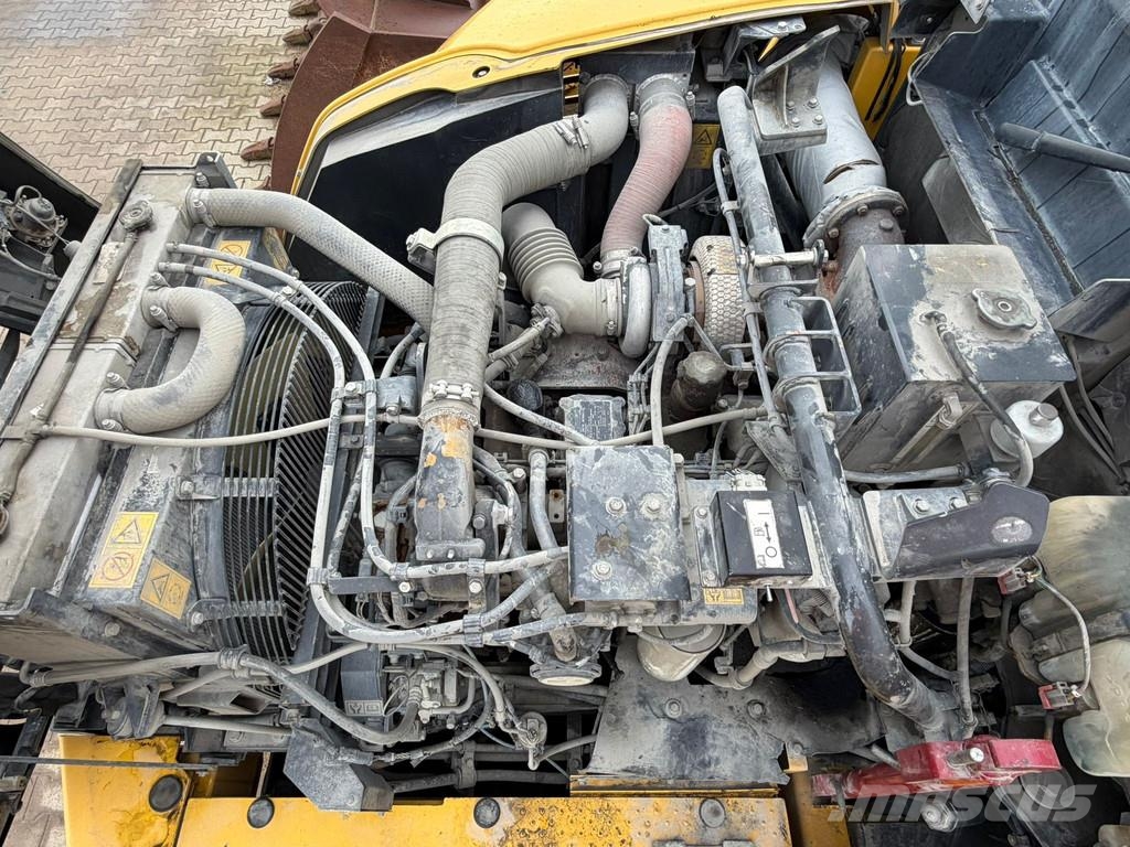 Komatsu HM300-3 Karjeriniai savivarčiai