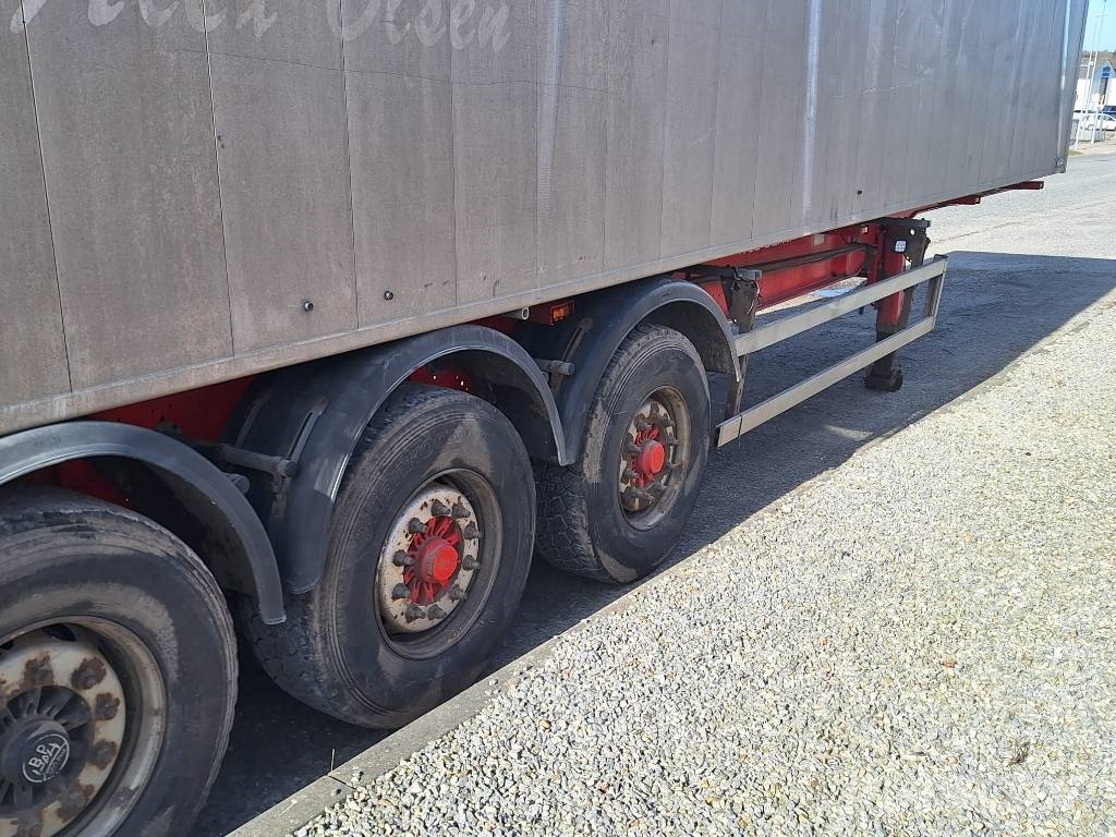 Kel-Berg 3 akslet 48 m3 tiptrailer med nedfældbar side Kippers