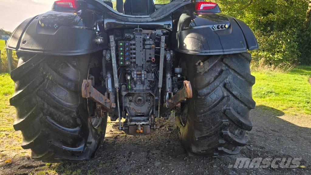 Valtra T 234 الجرارات