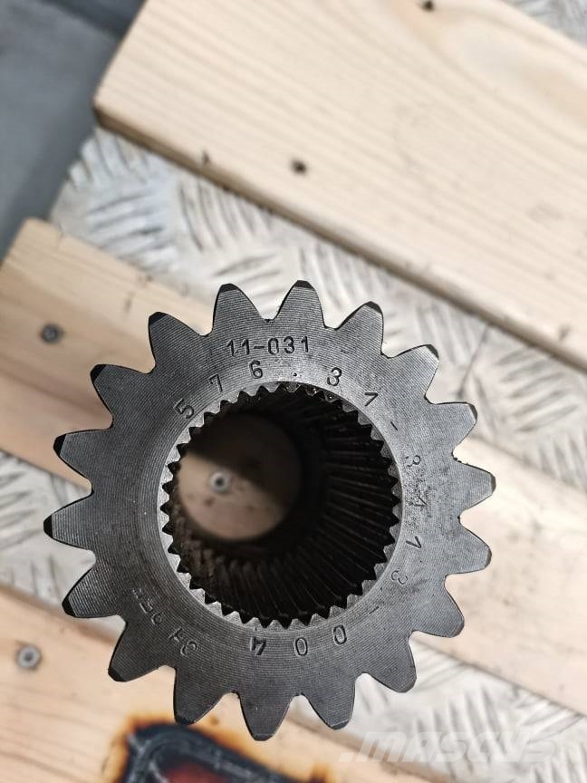 CLAAS Xerion 3300 reducer Коробка передач