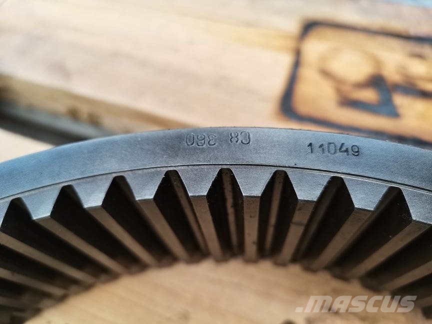 CLAAS Xerion 3300 reducer Коробка передач