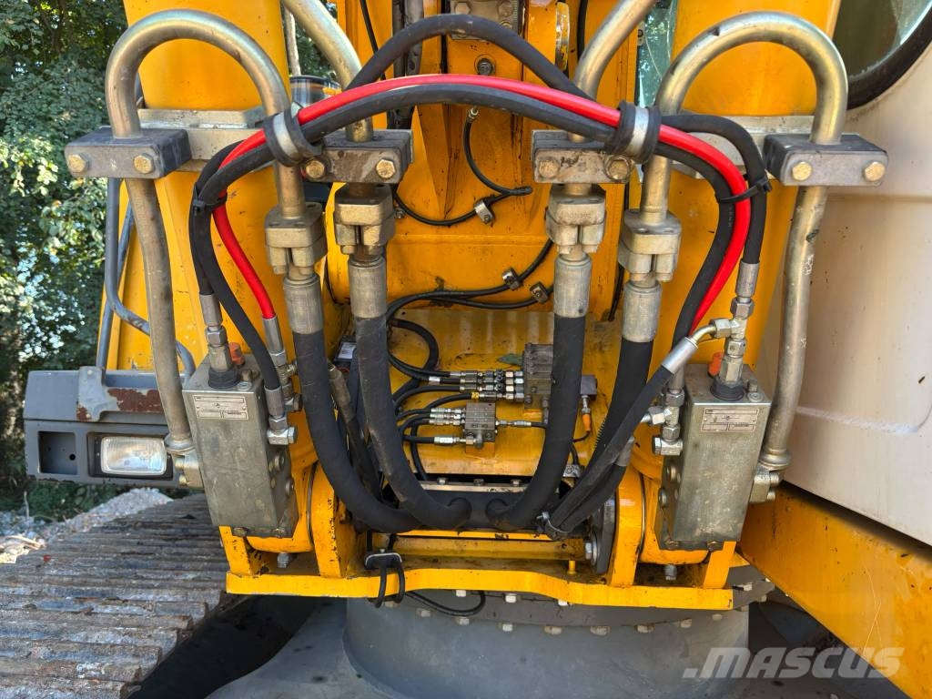 Liebherr R 317 Bageri guseničari