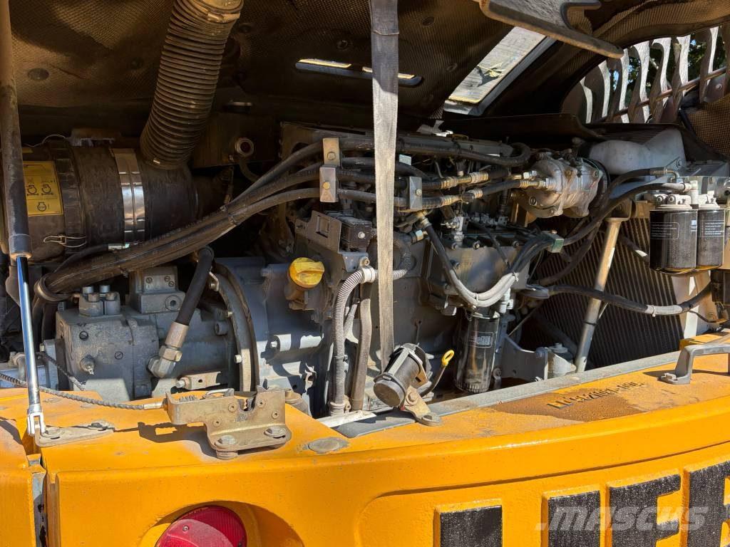 Liebherr R 317 Bageri guseničari