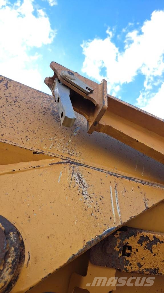 Bell B 30 E Dumper - Knickgelenk