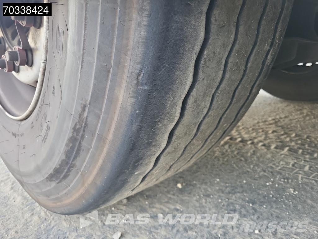 Heiwo HZO 39 3 axles Tailgate 250x260cm Semirimorchi a temperatura controllata