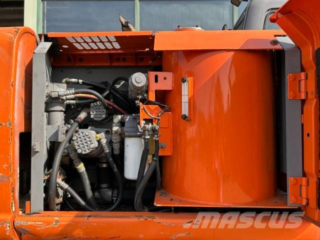 Hitachi ZX 160 W 轮式挖掘机