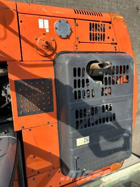 Hitachi ZX 160 W 轮式挖掘机