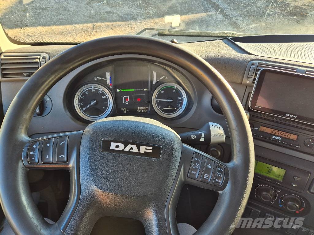 DAF CF 330 // 2 compartments / Cold/freeze Isotermos y frigoríficos