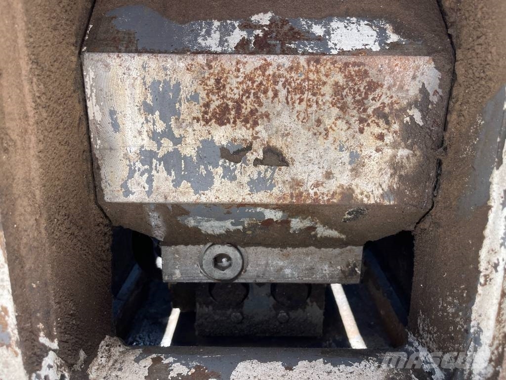 VTN VF18 PWS Beton vergruizer / Concrete crusher Építőipari Törőgépek
