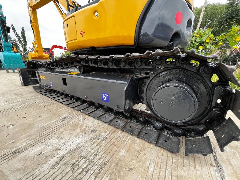 Komatsu PC 35 MR 小型挖掘机