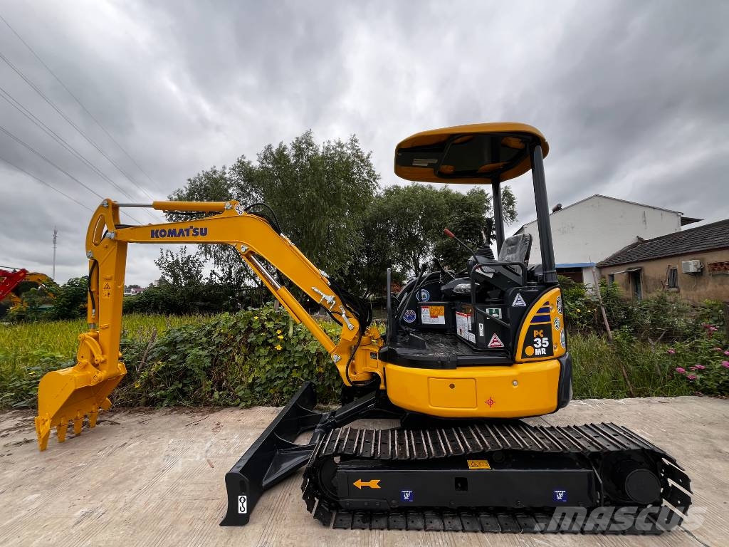 Komatsu PC 35 MR 小型挖掘机