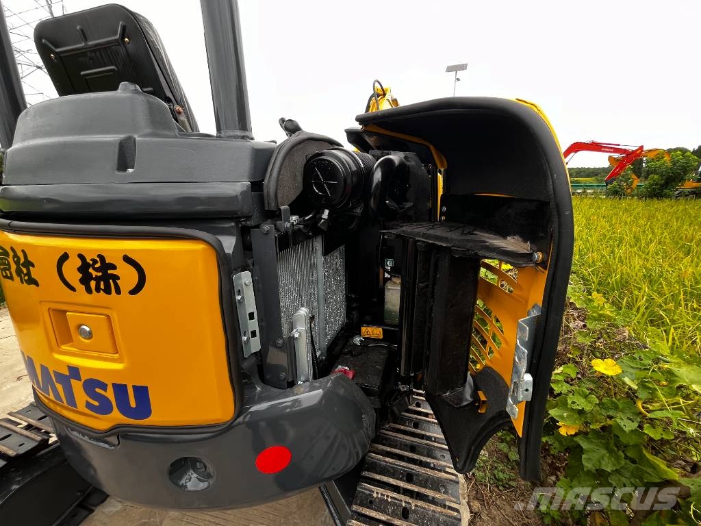 Komatsu PC 35 MR 小型挖掘机