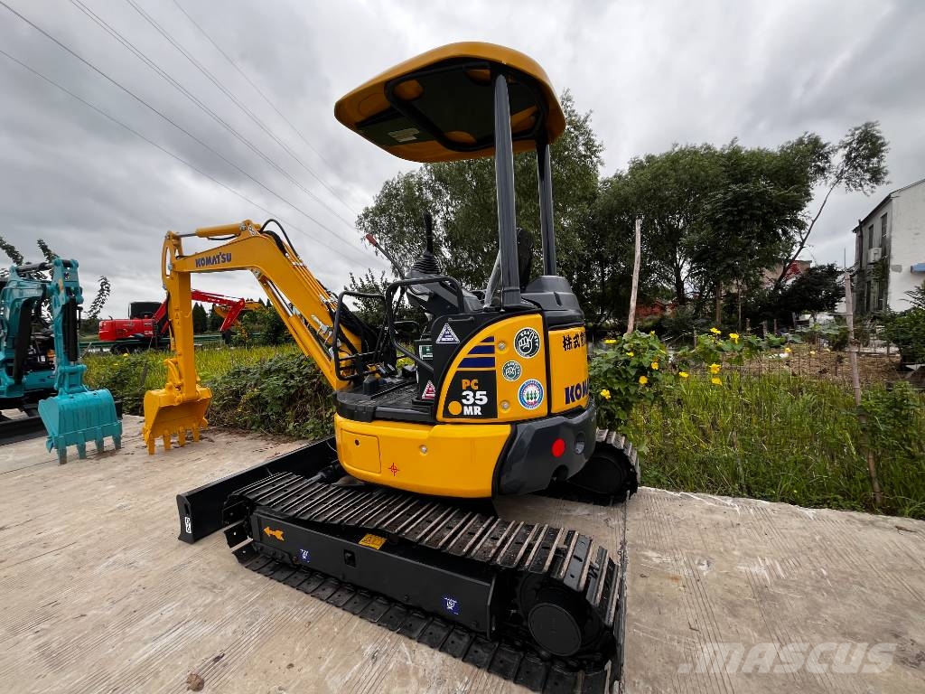 Komatsu PC 35 MR 小型挖掘机