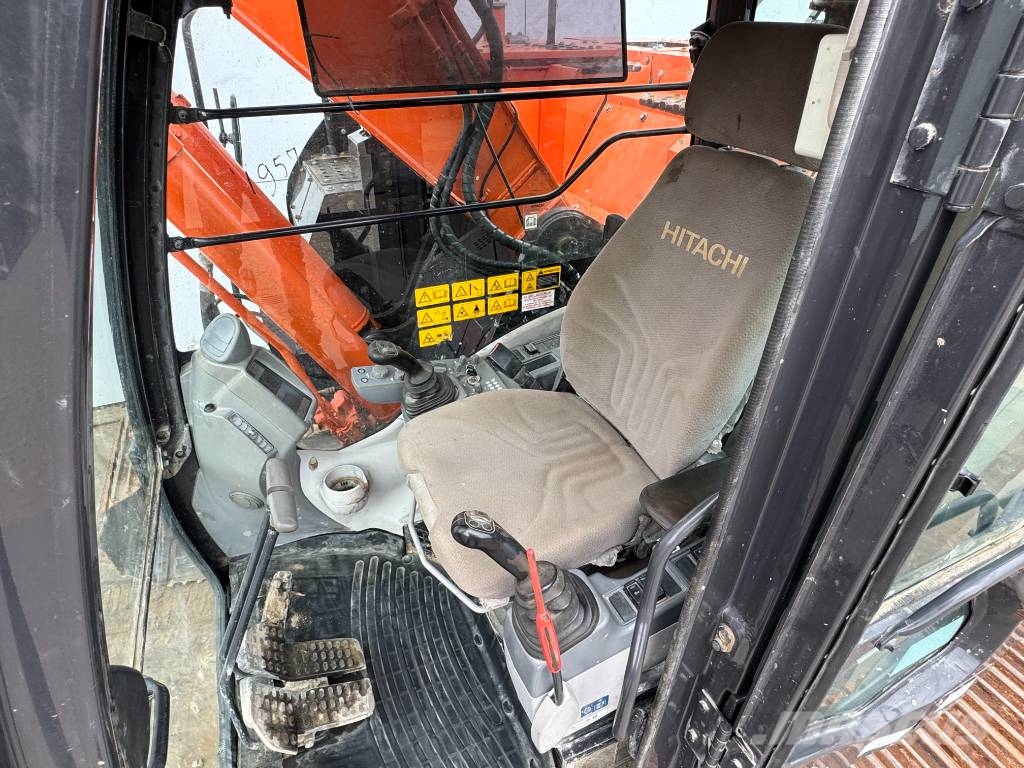Hitachi ZX225 US LC-5 B - Automatic Greasing / Camera 履带挖掘机