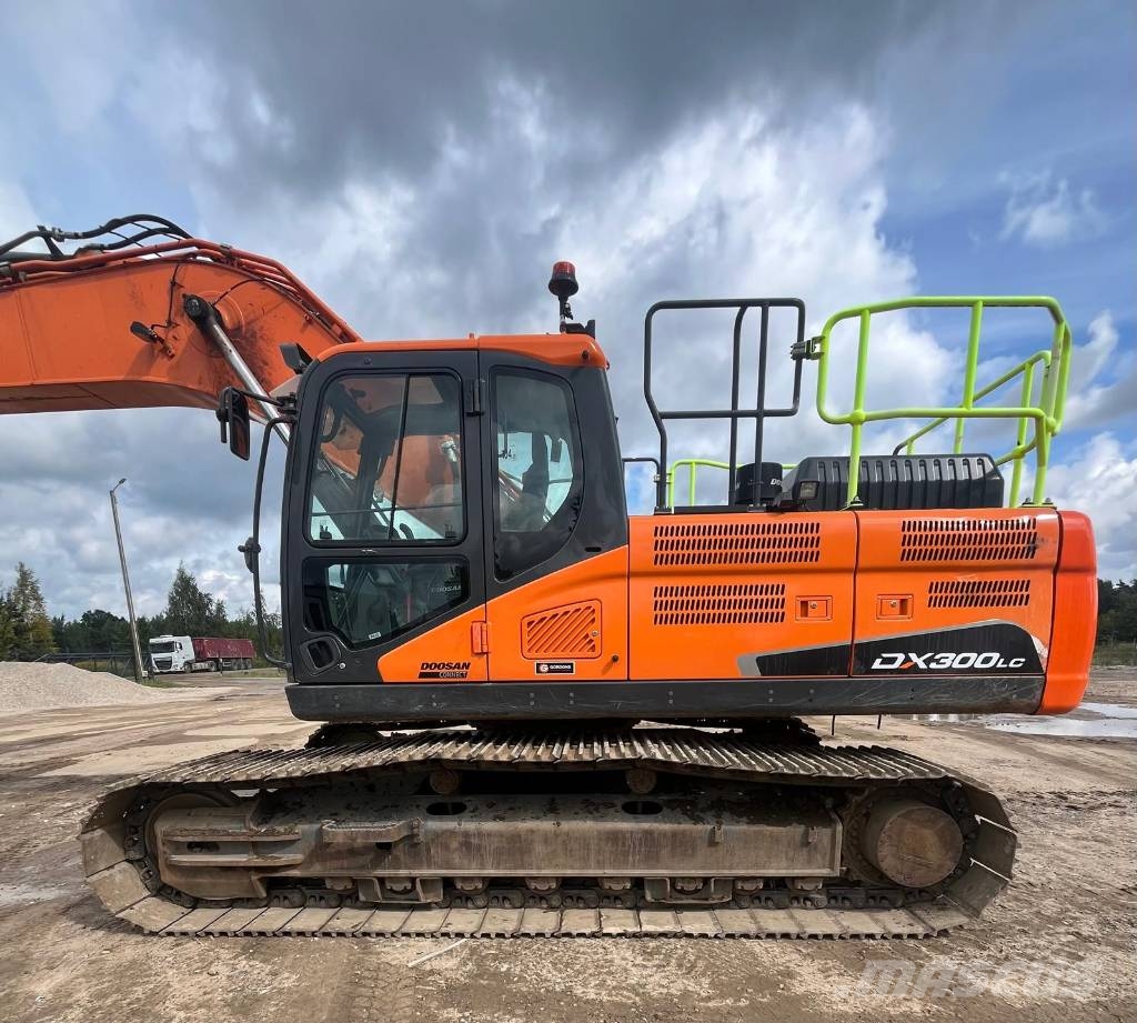 Doosan DX 300 LC-7 KOPARKA GĄSIENICOWA 2022 ROK Excavadoras de cadenas