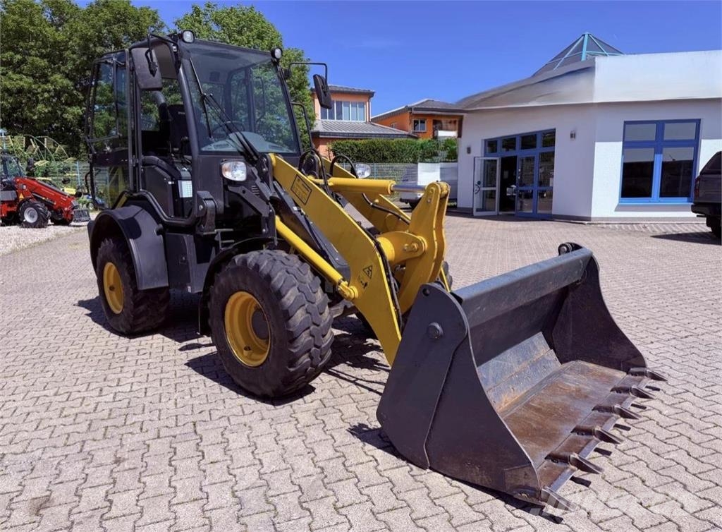 Komatsu WA 80 M Cargadoras sobre ruedas