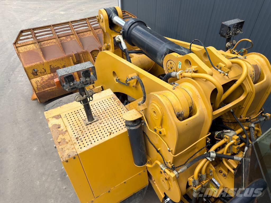 CAT 988K XE Wielgraafmachines