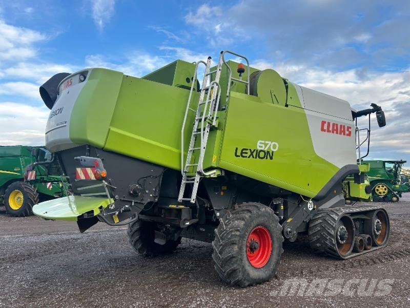 CLAAS LEXION 670 TERRA TRAC Combine de secerat
