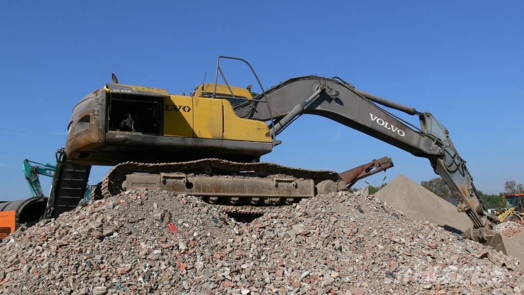 Volvo EC 240 Rovokopači