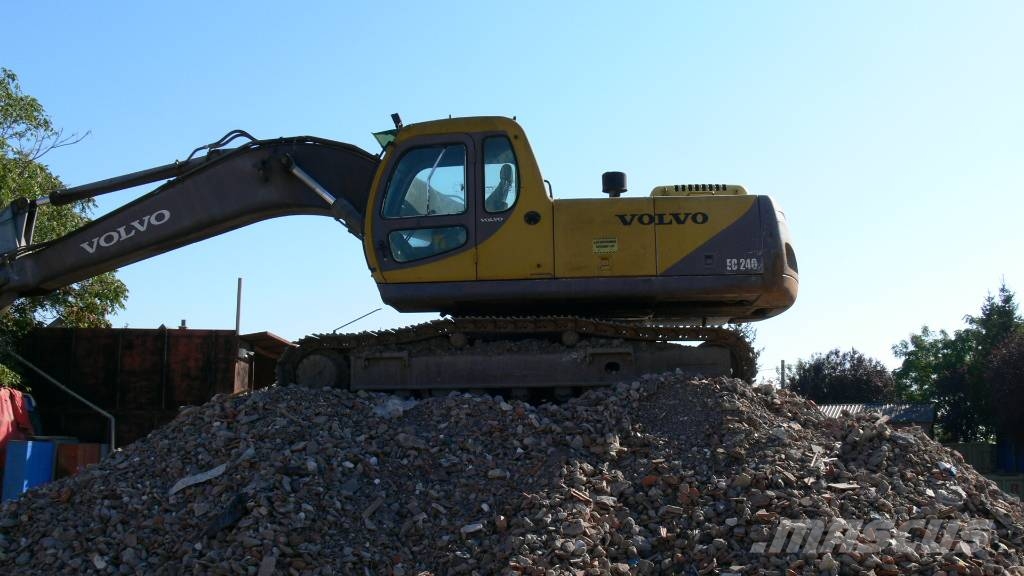 Volvo EC 240 Rovokopači