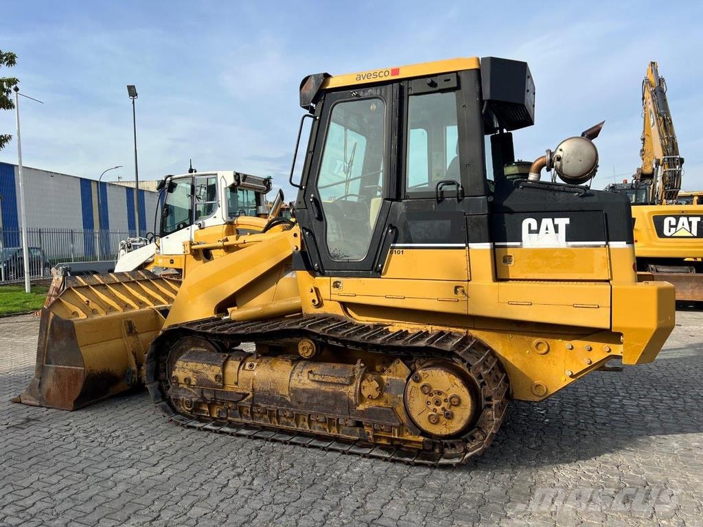 CAT 953 C . Roomiklaadurid