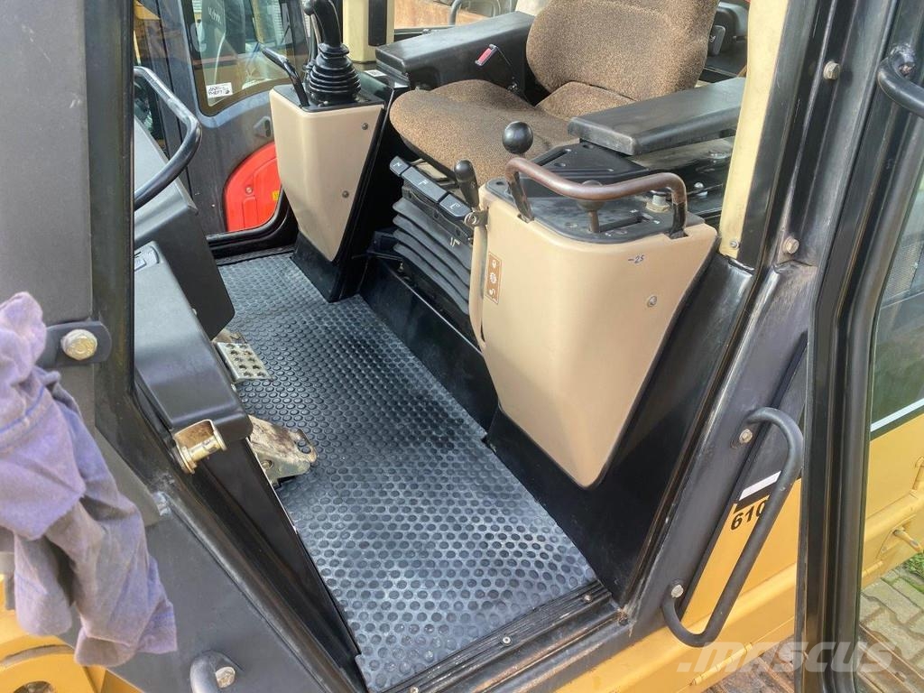CAT 953 C . Roomiklaadurid