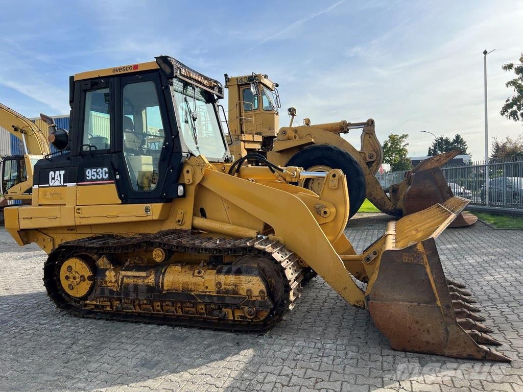 CAT 953 C . Roomiklaadurid