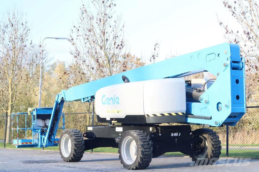 Genie S-80 J | 26.5 METER | 300 KG | LOW HOURS Bomlifte med knækarm