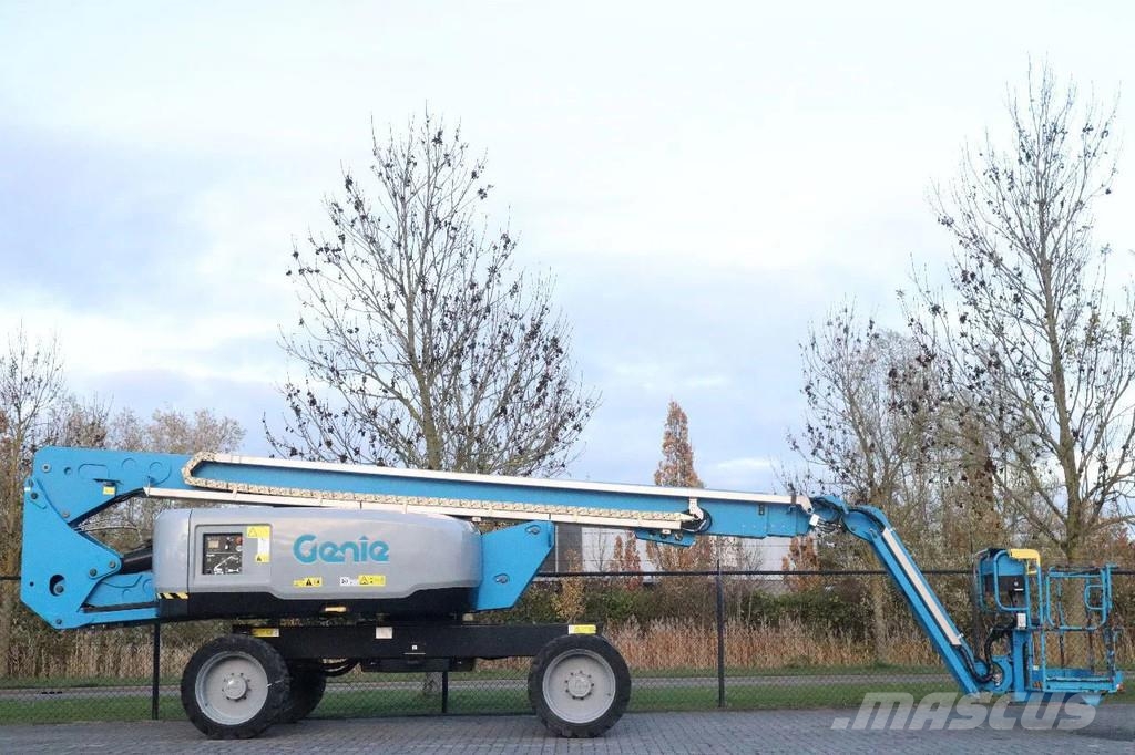 Genie S-80 J | 26.5 METER | 300 KG | LOW HOURS Bomlifte med knækarm