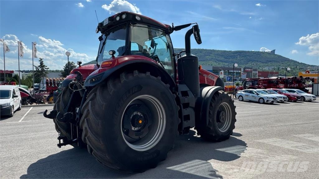 Case IH Magnum 400 Traktoriai
