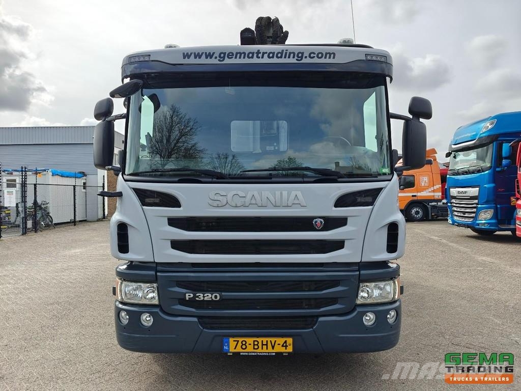 Scania P320 8x2/6 Day Cab Euro6A - HIAB XS211W-3 + Remote Hákový nosič kontejnerů
