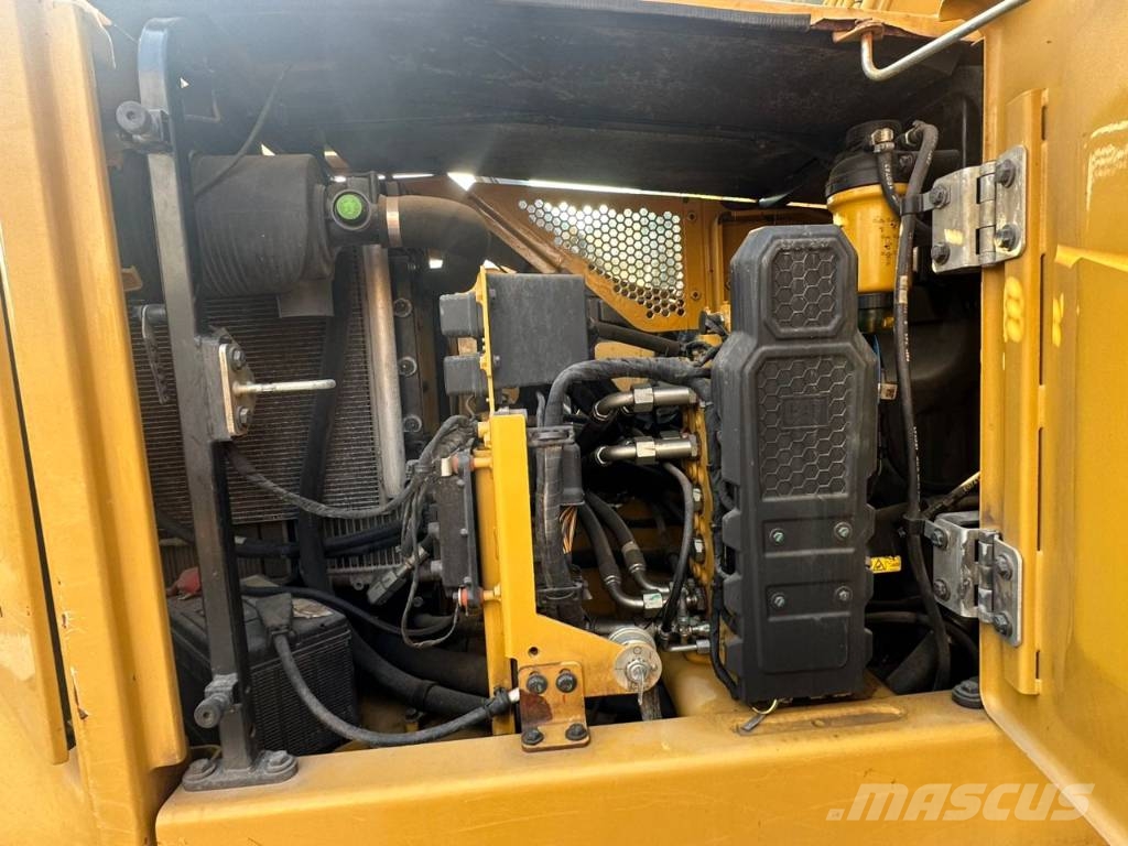 CAT 310 Гусеничні екскаватори