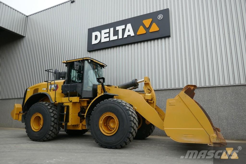 CAT 972M لوادر بعجل